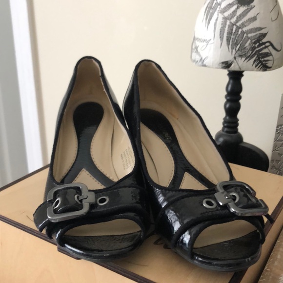 naturalizer wedge shoes